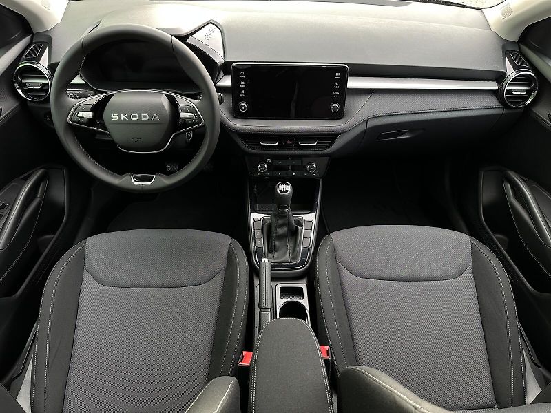 Škoda Fabia 1.0TSi 95PS LED V.Cockpit Clim - fotka 32 z 36