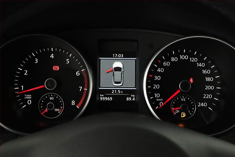 Volkswagen Golf (2014) 1.2 TSI, Tempomat - fotka 8 z 15