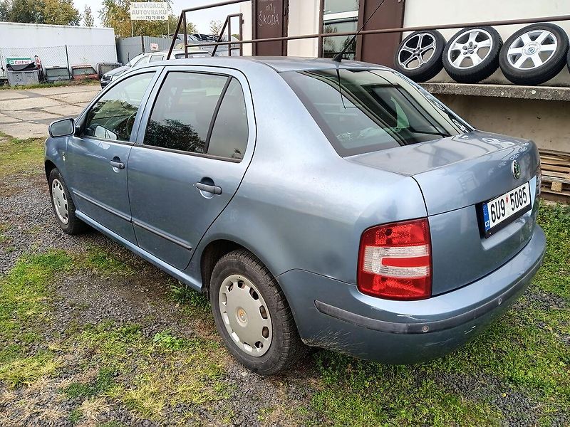 Škoda Fabia 1.2 HTP Elegance Sedan - fotka 3 z 28