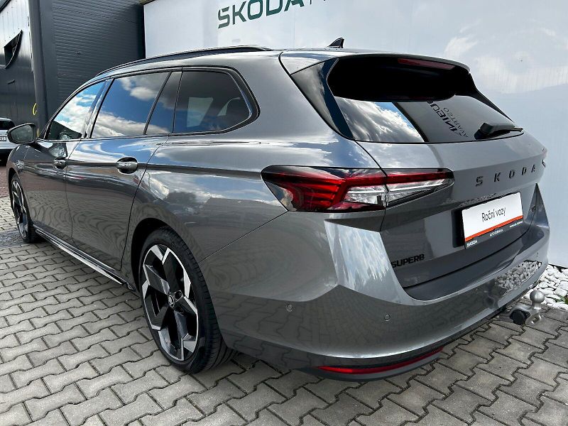 Škoda Superb (2025) Combi 2.0 TDI 142kW 4x4 DSG Sp - fotka 35 z 35