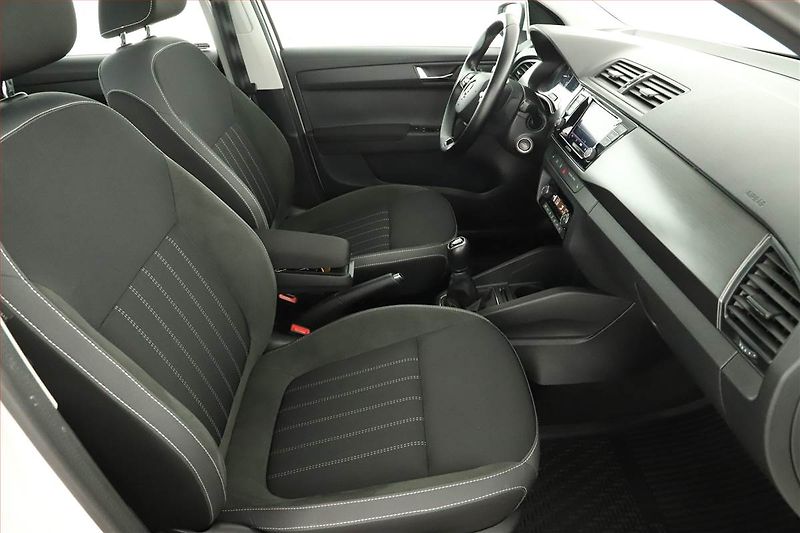 Škoda Fabia (2021) Style 1.0 TSI, ČR,1.maj - fotka 7 z 14