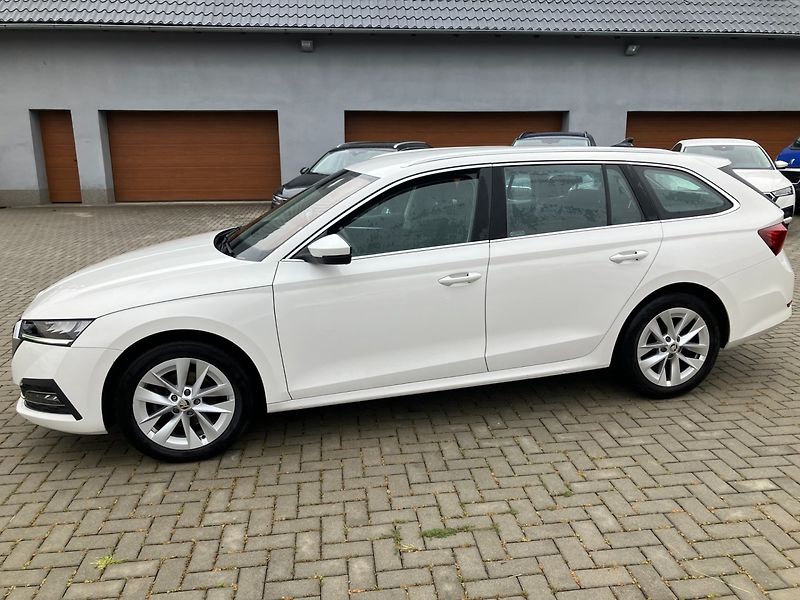 Škoda Octavia (2023) 2.0TDI STYLE NEHAVAROVANÉ - fotka 8 z 28