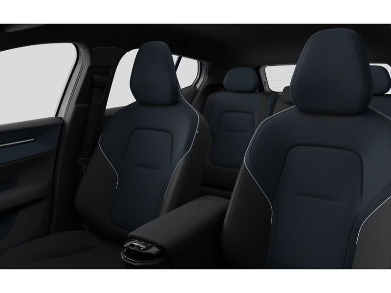 Volvo EX30 CORE P5 Electric 200 kW - fotka 8 z 9