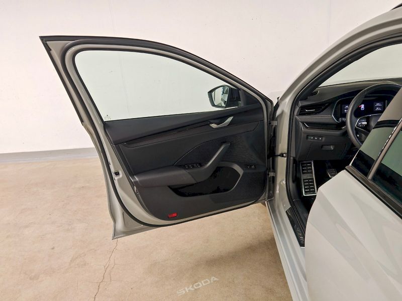 Škoda Octavia (2026) Combi 1.5 TSI 110 kW Sportline - fotka 22 z 32