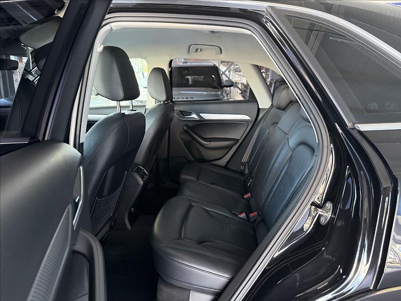 Audi Q3 1,4   TSI 110kW,SERVISKA,TAŽNE - fotka 21 z 24