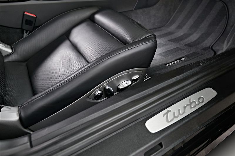 Porsche 911 Turbo / BURMESTER /CHL.SED - fotka 25 z 25