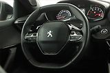 Peugeot 2008 (2023) Allure 1.2 PureTech, Automat - náhled 8