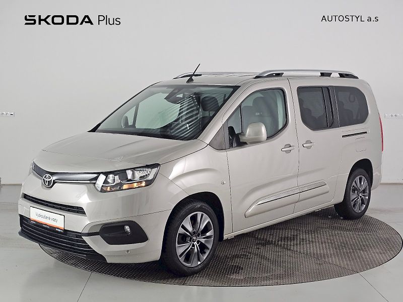 Toyota ProAce City Verso (2020) long 1.2i 130k 7AT Family - fotografie inzerátu