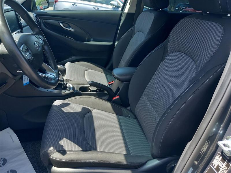 Hyundai i30 1,0 T-GDI MT COMFORT - fotka 19 z 23