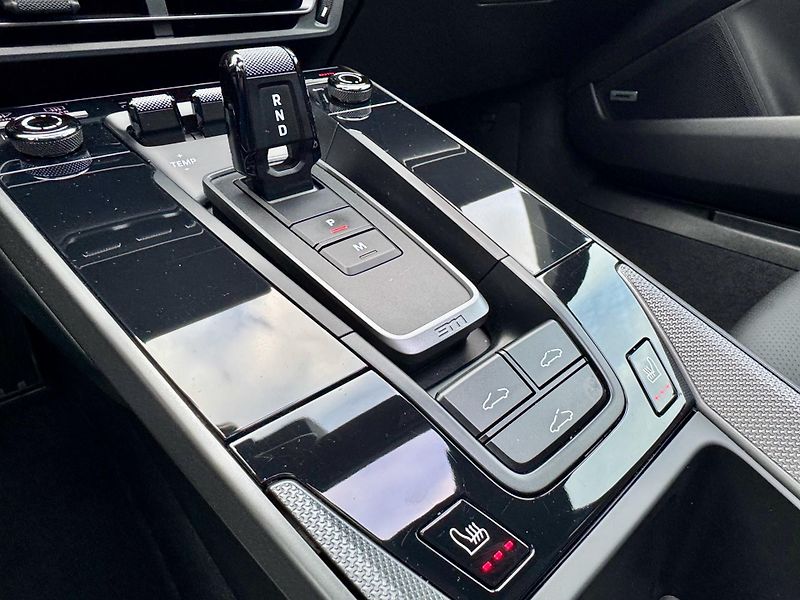Porsche 911 (2020) Approved BOSE Střecha 20/21