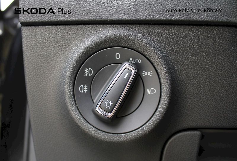 Škoda Karoq (2018) Style 1.5TSI / 110kW 7°DSG - fotka 12 z 22