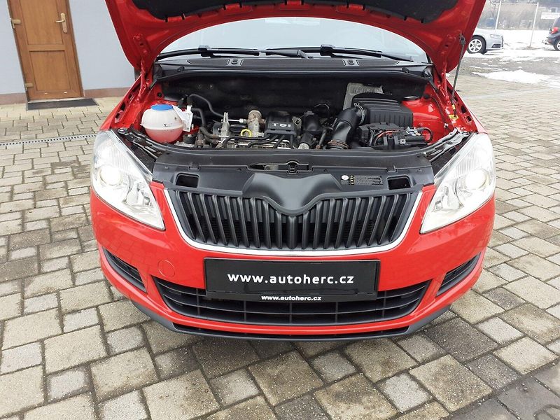 Škoda Fabia (2014) KOMBI 1.2 TSi  AMB - fotka 21 z 33