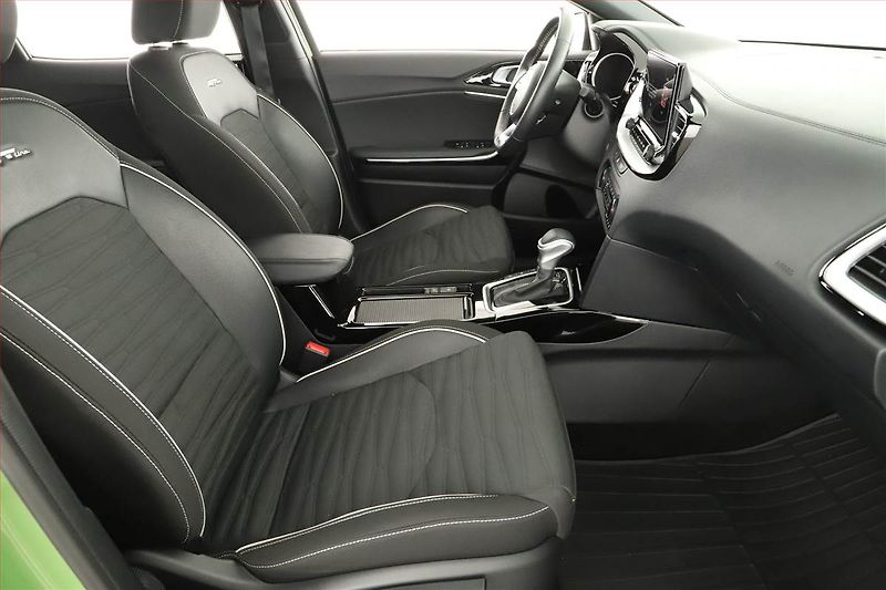 Kia XCeed (2024) GT Line 1.5 T-GDI - fotka 7 z 16