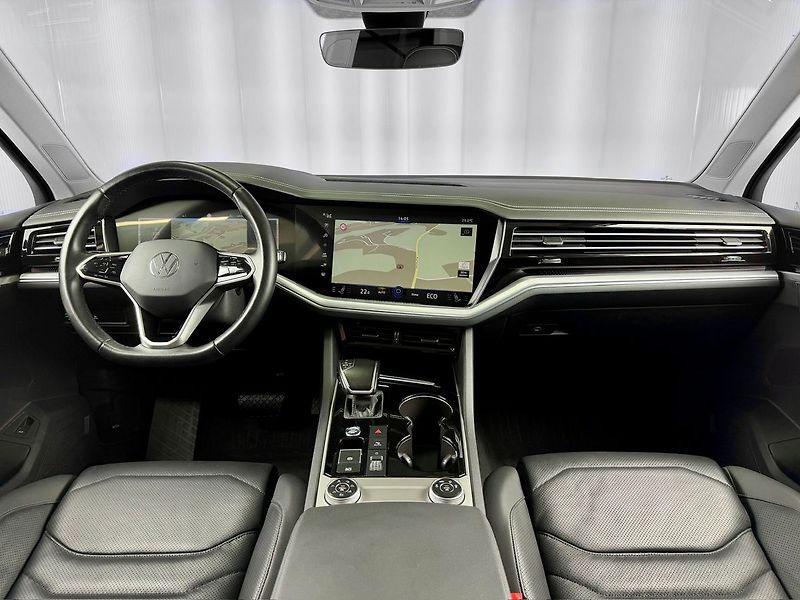 Volkswagen Touareg 3.0TDI 210 KW 4M ELEGANCE, VZD - fotka 10 z 33
