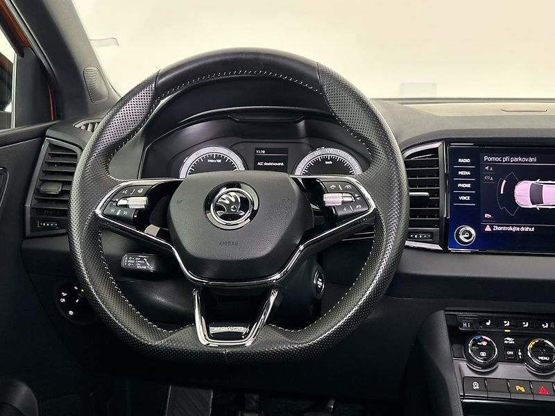 Škoda Karoq SportLine - fotka 18 z 27