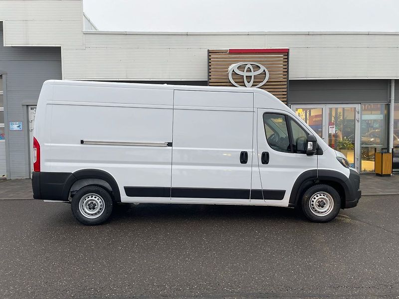 Toyota Proace Max MY25 2.2L 8AT - fotka 4 z 23