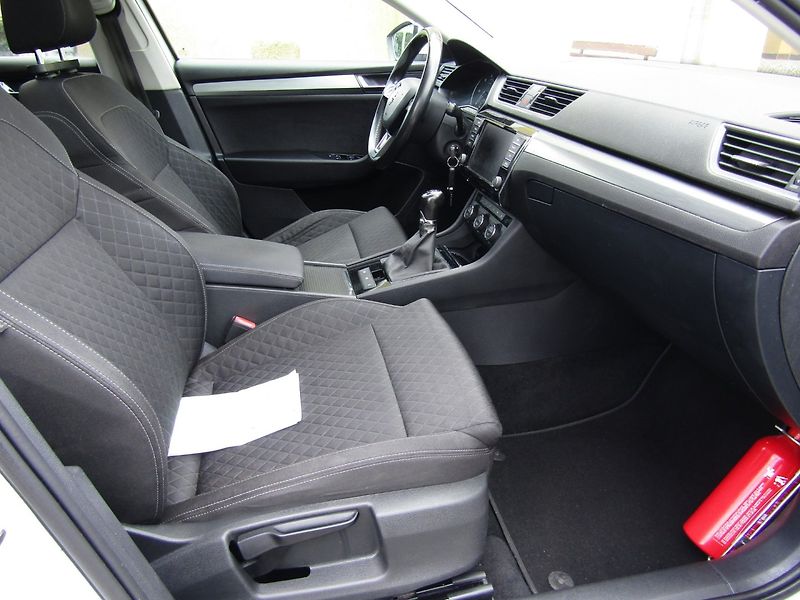 Škoda Superb (2016) 1.6 TDI 88kW - fotka 28 z 38