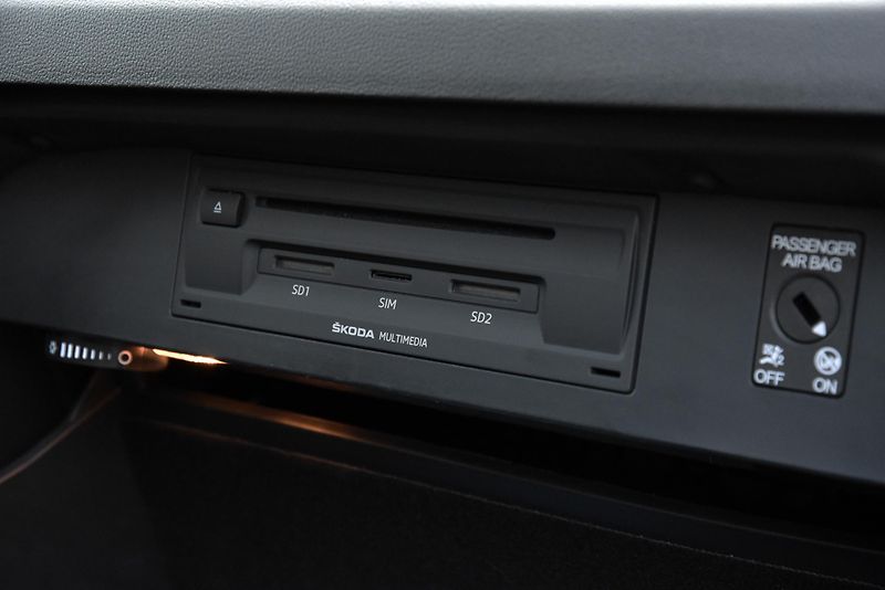 Škoda Octavia 1.4 TSi G-TEC STYLE,LED,NAV,TZ - fotka 45 z 50