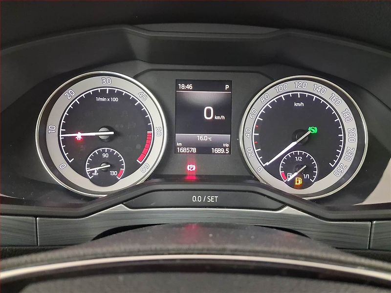 Škoda Superb (2021) 2.0 TDI, Automat, ČR,1.maj - fotka 11 z 31