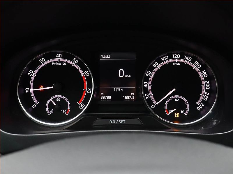 Škoda Rapid (2019) Ambition 1.0 TSI, Serv.kniha - fotka 9 z 15