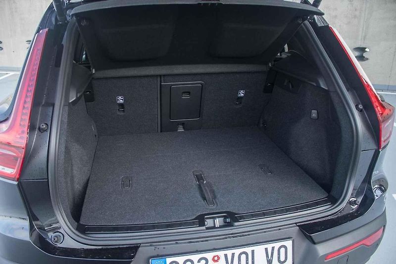 Zvenčí kompaktní crossover, zevnitř překvapivě prostorné auto, které obstojí i jako jediné v rodině.