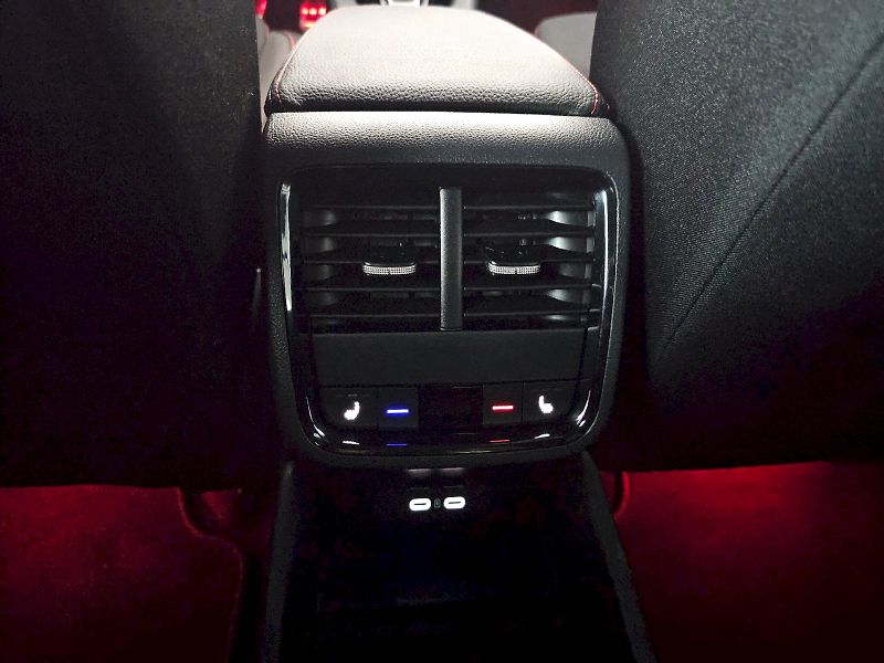 Škoda Octavia (2025) 2.0TSI 195kW RS DSG - fotka 21 z 28