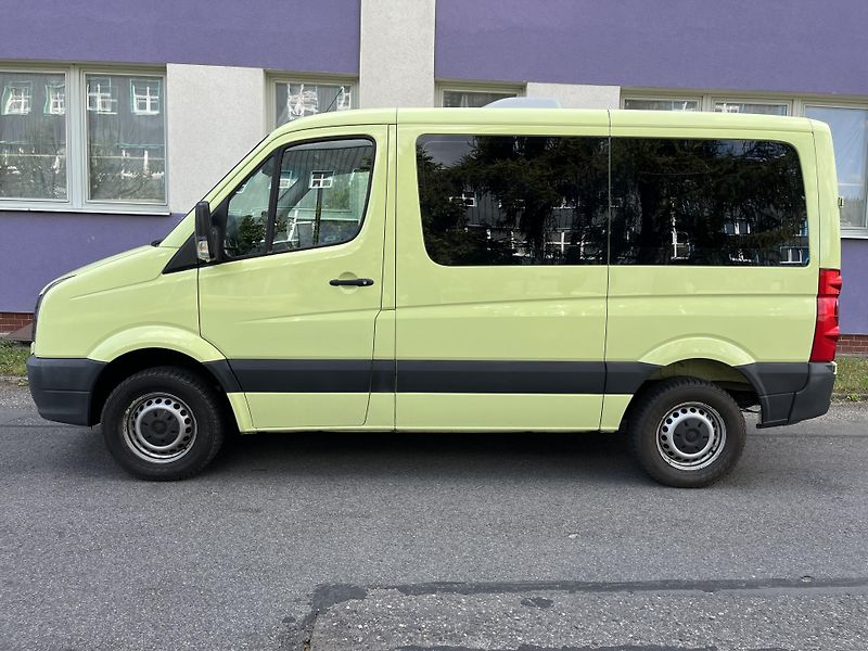 Volkswagen Crafter  2,0 TDI / 8-místný/ kat. M1  - fotka 2 z 25