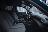 Peugeot 2008 1,2 HYBRID AT KAMERA 360° ČR - náhled 8