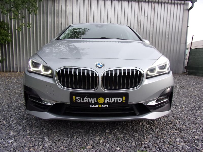 BMW Řada 2 (2019) 218 4x4 110kW LUXURY LINE KŮŽE - fotka 2 z 25