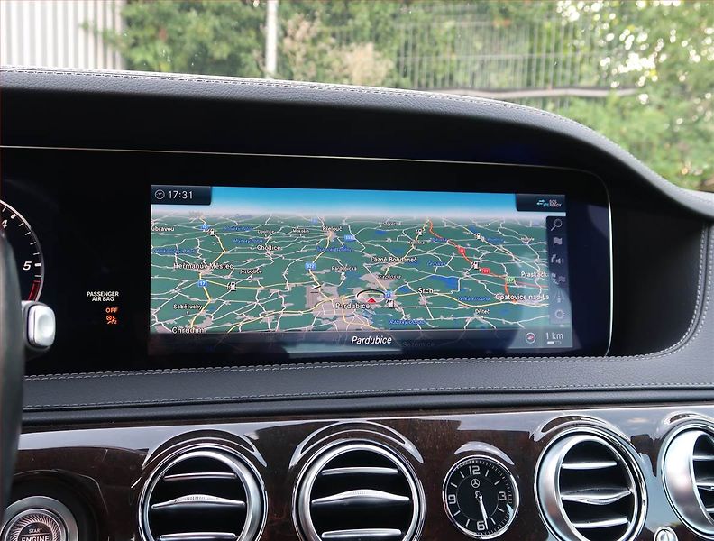 Mercedes-Benz Třídy S (2020) S 400 d 4MATIC - fotka 13 z 25
