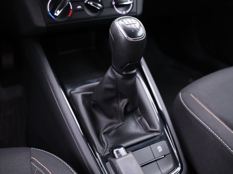 Škoda Scala 1.0 TSI 70kW Ambition CZ - fotka 22 z 31