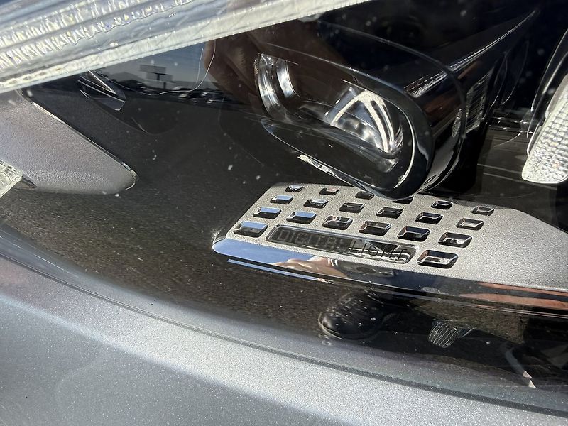 Mercedes-Benz Třídy C (2025) 220 d 4MATIC kombi - fotka 35 z 40