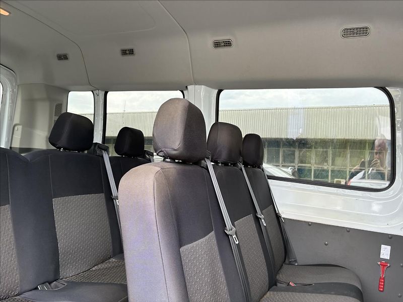 Ford Transit 2,0 L3 9 MÍST WEBASTO - fotka 13 z 16