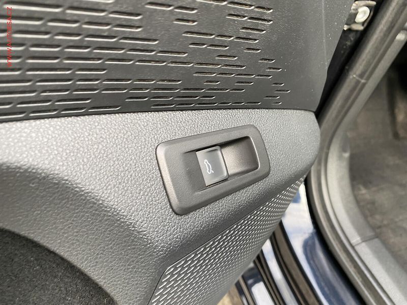 Škoda Octavia (2020) 2.0 TDi, Style, DSG, TZ, +ALU - fotka 14 z 22
