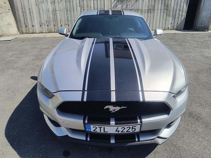 Ford Mustang (2016) 3.7 V6 225KW/AUTOMAT - fotka 2 z 46