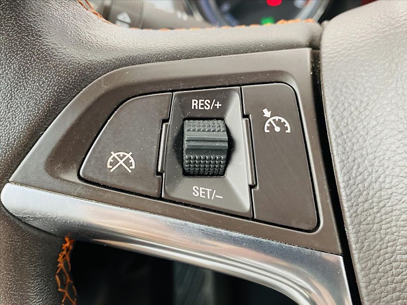 Opel Meriva 1,4 i 74 kW Digi Klima Cosmo - fotka 14 z 24