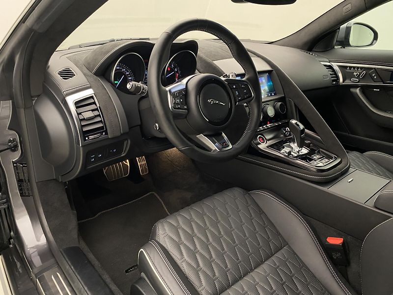 Jaguar F-Type SVR 5.0 423kW AWD CZ REZERVACE - fotka 4 z 42