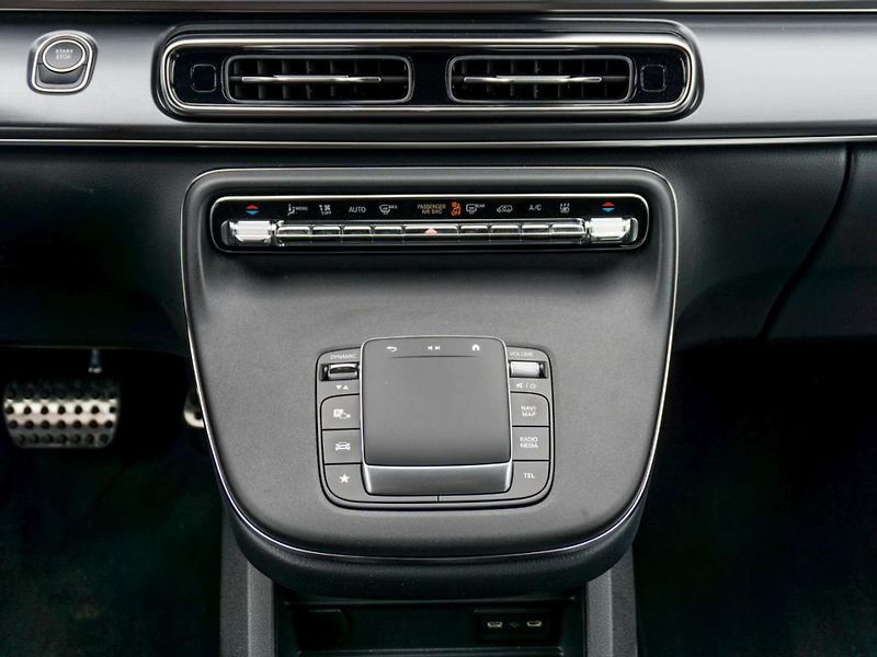 Mercedes-Benz EQV 250 Kamera Distro Multibeam - fotka 14 z 16