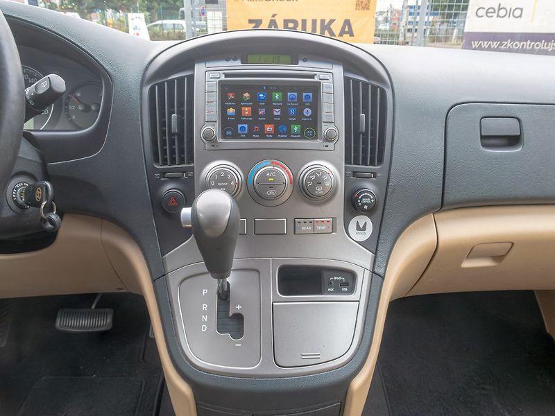 Hyundai H 1 (2015) ČR 2.5D 125KW mat – 8 SEDADEL - fotka 21 z 48