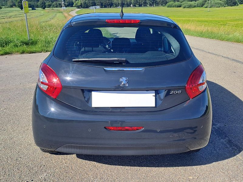 Peugeot 208 (2015) 1.0 PĚKNÝ STAV - fotka 6 z 22