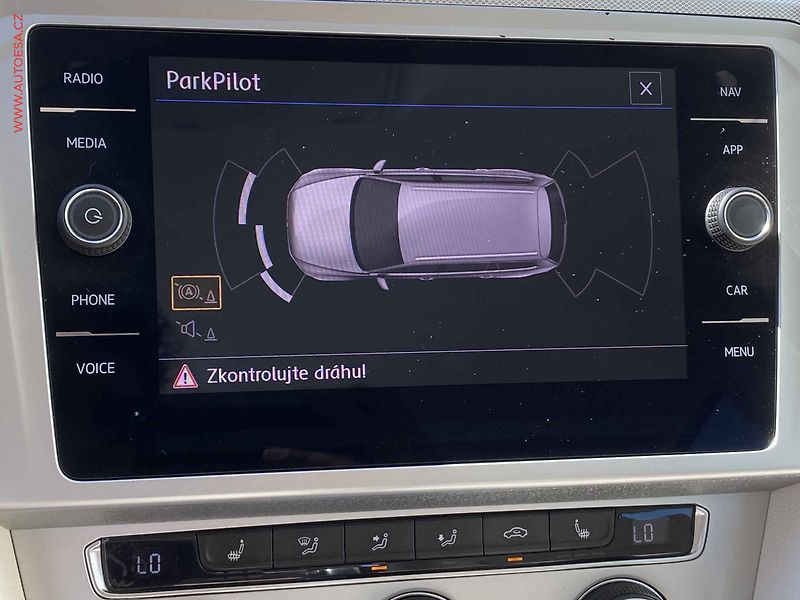 Volkswagen Passat (2018) 2.0 TDi, Comfortline, DSG - fotka 18 z 18
