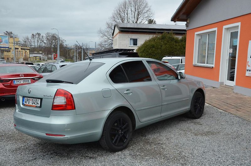 Škoda Octavia (2009) 1.6 MPi 75kW Ambition / ČR - fotka 6 z 31