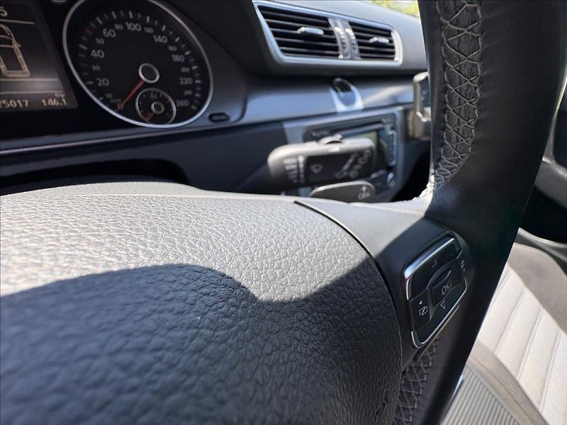 Volkswagen Passat 2,0 TDi130kW Xen,ACC,Pano,NezT - fotka 10 z 41