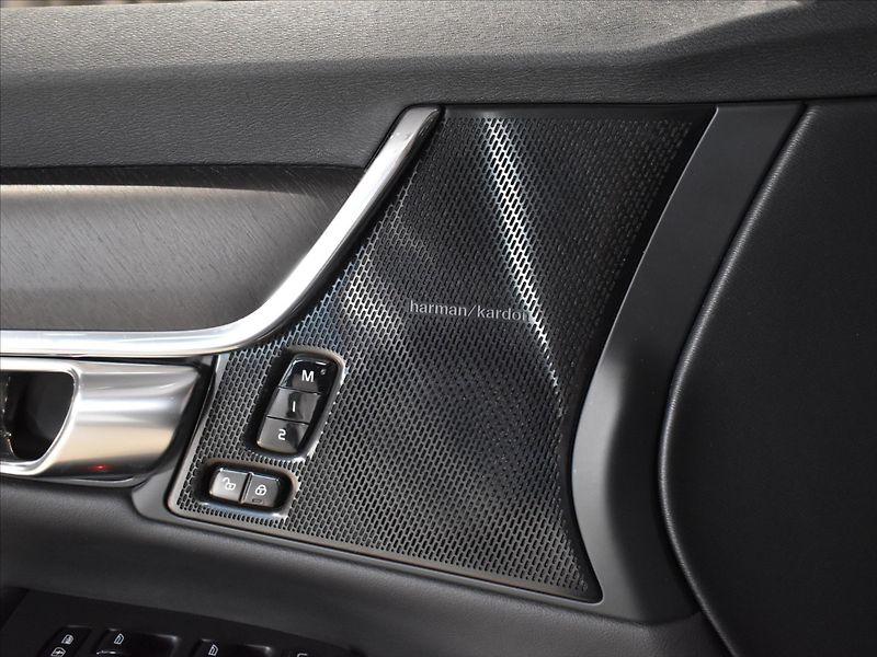 Volvo V90 2,0 CC D5 PRO Bezklíč,Tažný - fotka 16 z 26