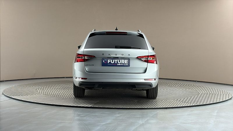 Škoda Superb 2.0 TDI DSG Style Combi - fotka 5 z 27