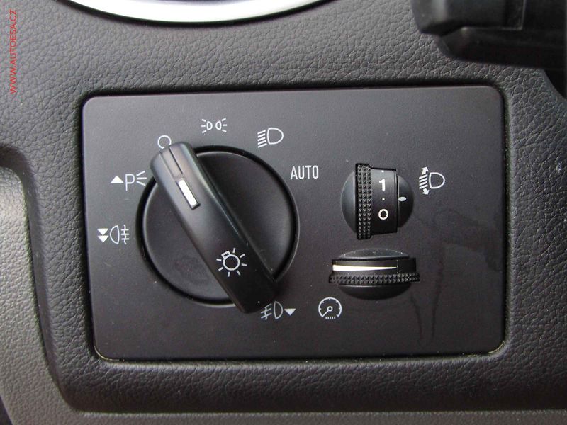Ford Focus (2008) 1.6 TDCi, servis.kniha - fotka 12 z 20