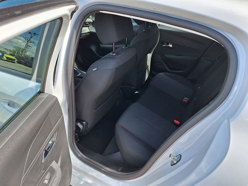 Peugeot 208 (2026) STYLE Turbo 100k M6 - fotka 10 z 16