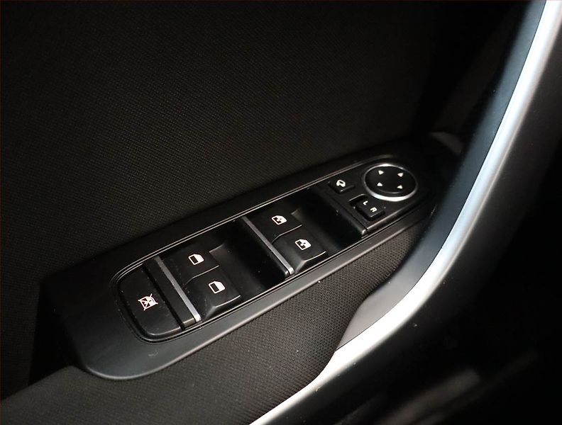 Kia Ceed (2020) Top 1.4 T-GDI, Serv.kniha - fotka 17 z 20