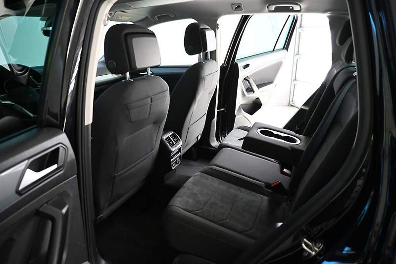 Volkswagen Tiguan (2023) 2.0 LIFE DSG LED ACC Tažné TDI - fotka 9 z 35