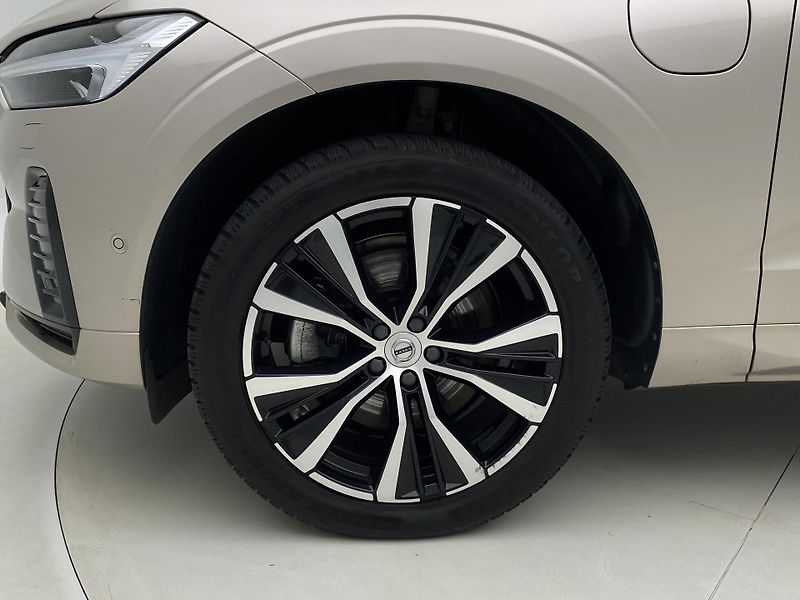 Volvo XC60 T6 AWD RECHARGE DARK ULTIMATE  - fotka 39 z 66